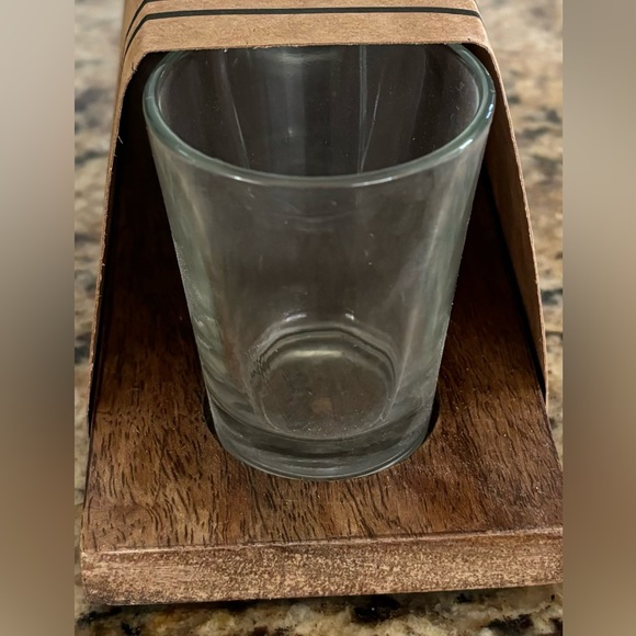 Mud Pie  shot glasses with wood tray - Picture 3 of 3